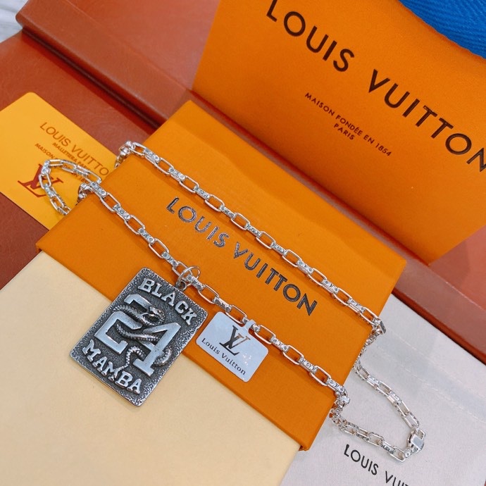 L0vis Vvtt0n Necklace Silver For Women