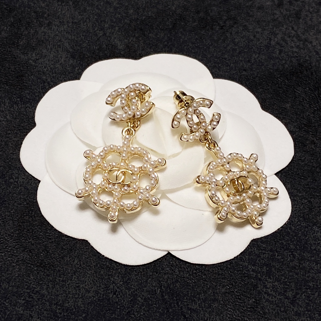 Ch**el Pearl Earrings Gold For Women