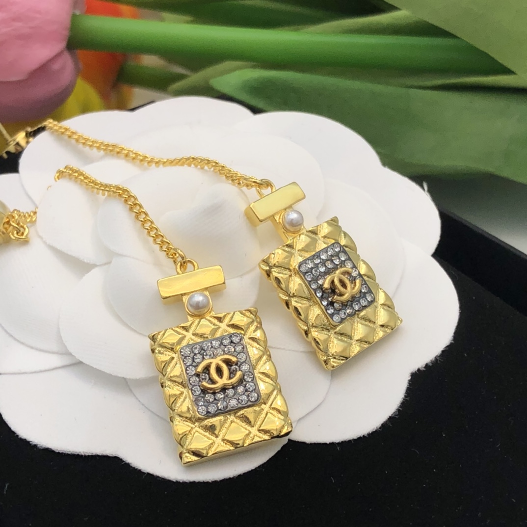 Ch**el Perfume Bottle Heart Earrings Gold For Women