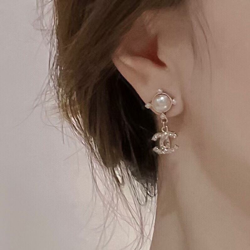Ch**el Round Pearl Earrings Gold For Women