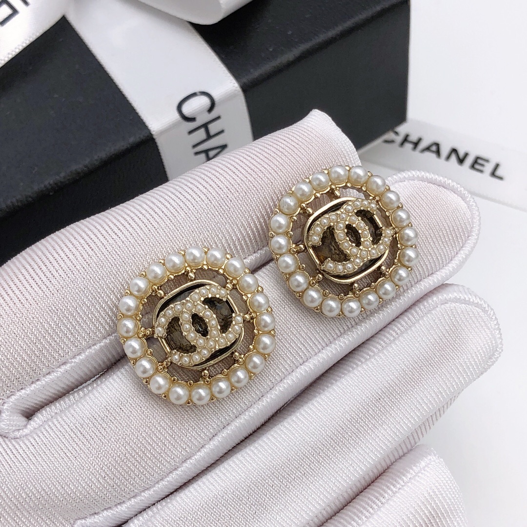 Ch**el Slim Rice Grain Round Earrings Gold For Women