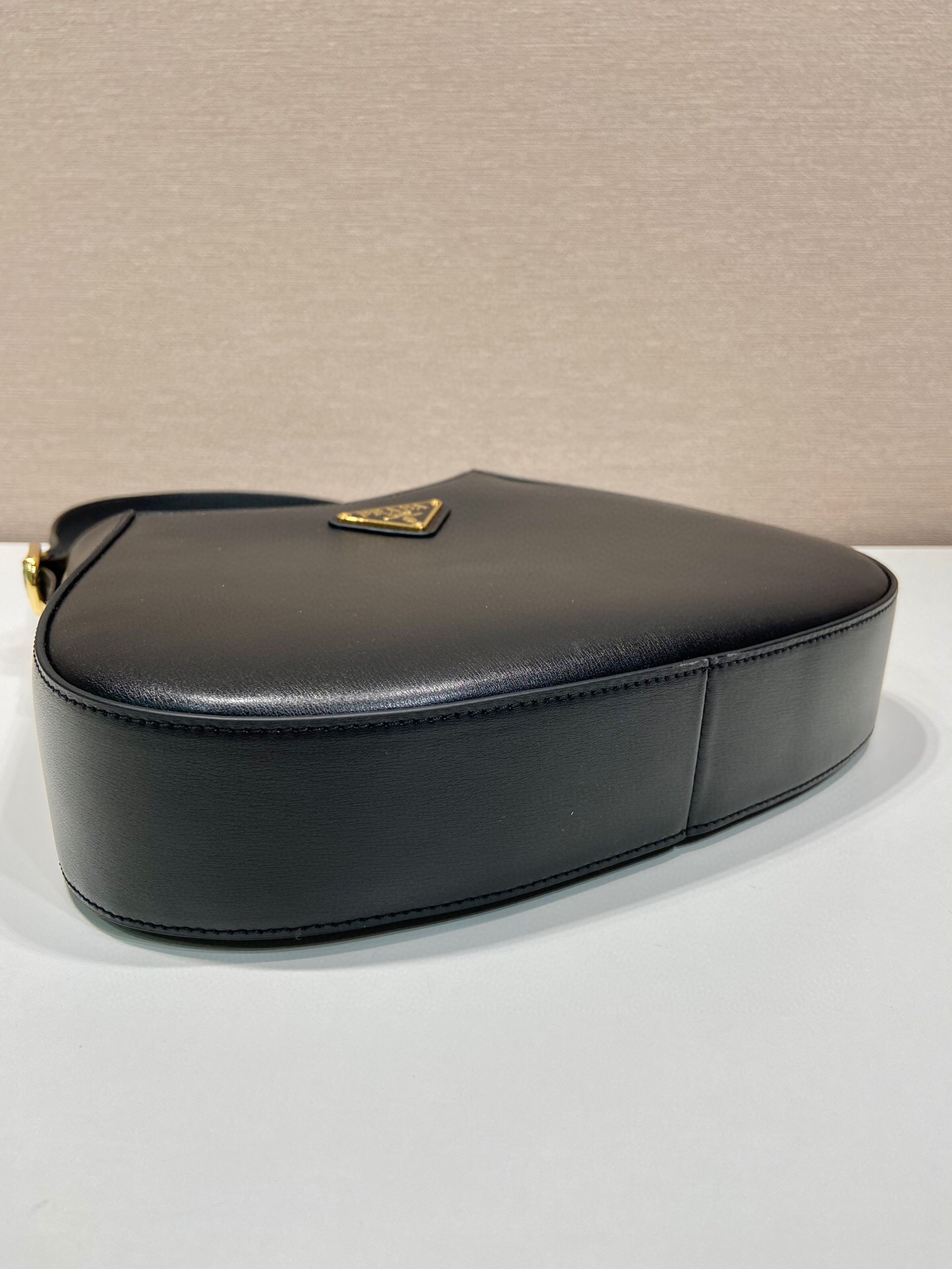 Pra*a Cleo Brushed Shoulder Bag In Black For Women10.6 in / 27 cm