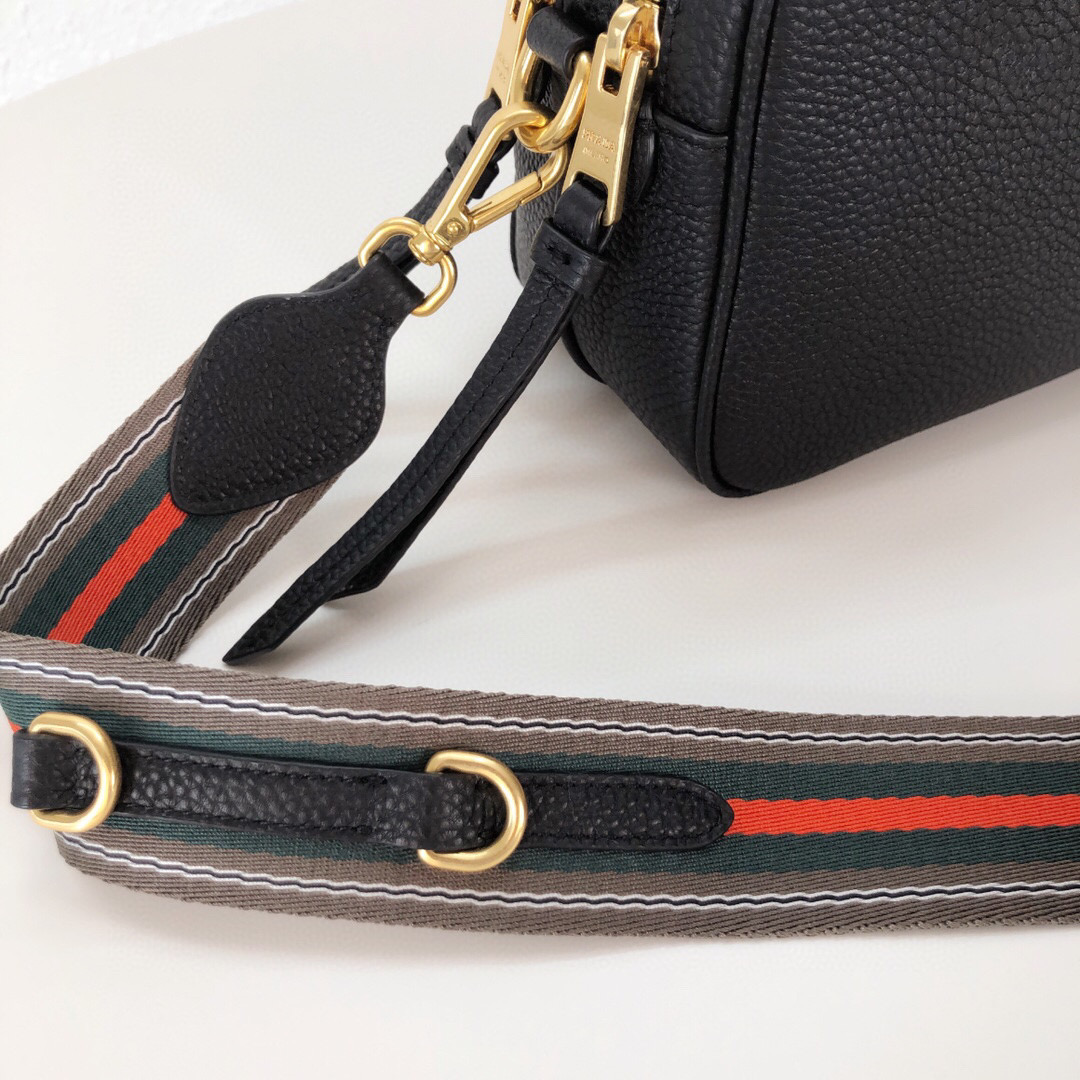Pra*a Medium Camera Bag With Gold Tone Hardware In Black For Women 8.6in/ 22cm