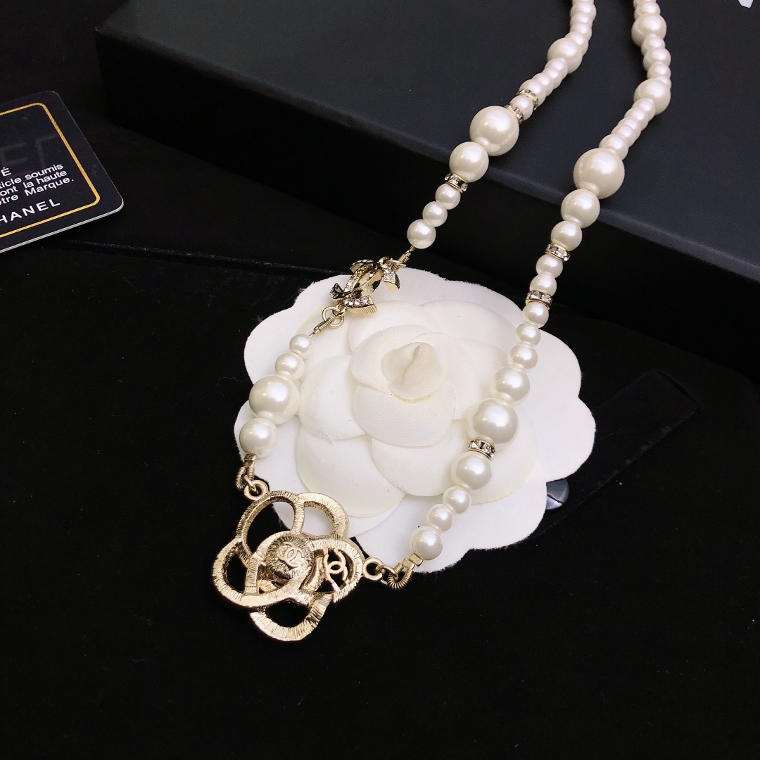 Ch**el Pearl Necklace With Flower Gold Tone For Women