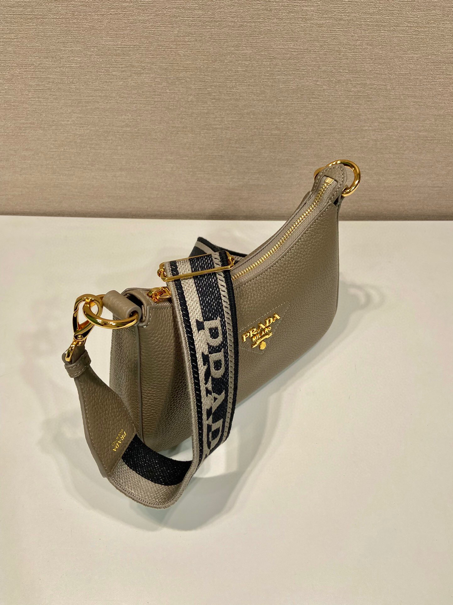 Pra*a Shoulder Bag In Grey For Women 9.5 in/ 24 cm 1BH193_2DKV_F0JDS_V_3OO
