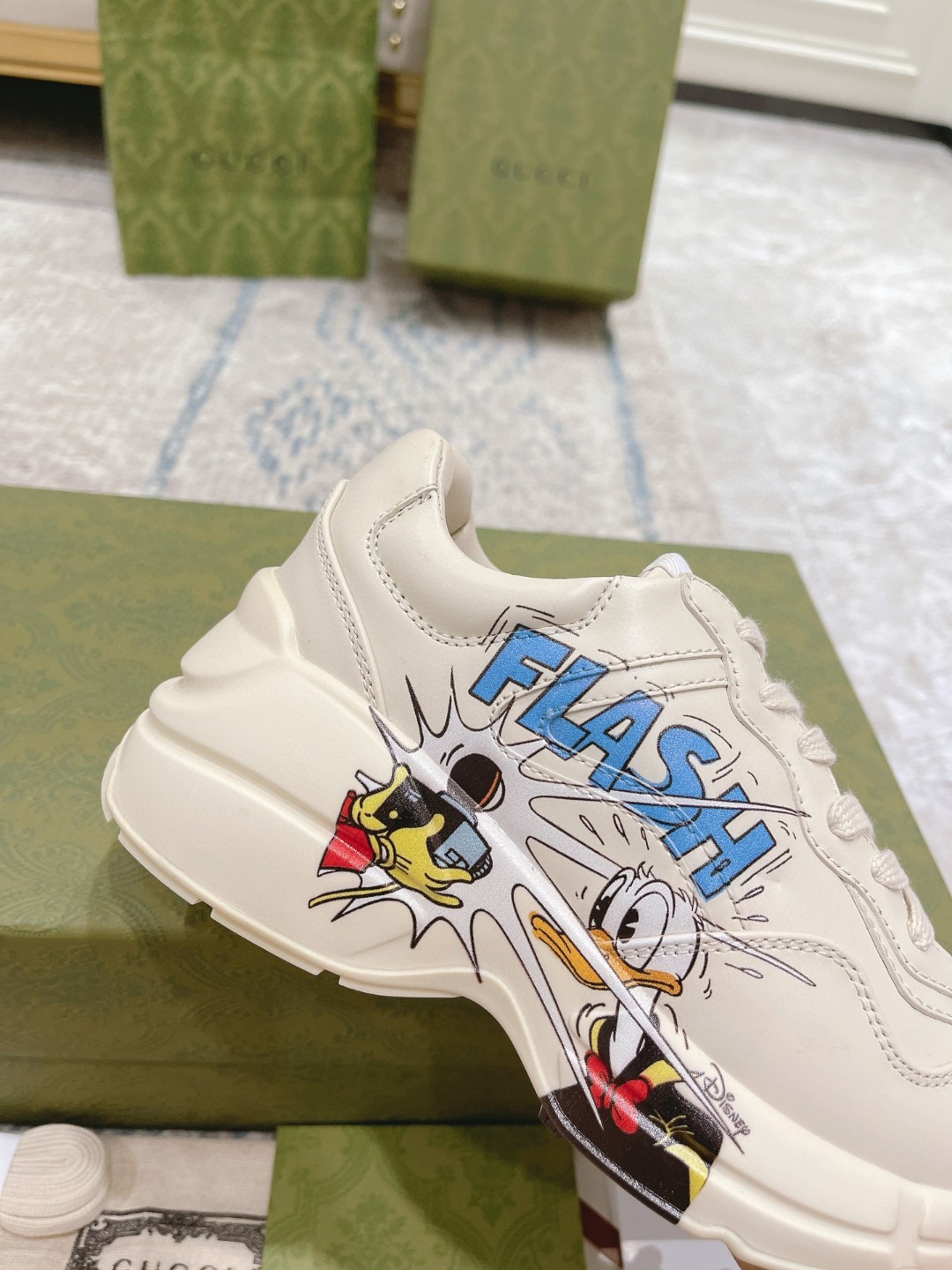 Gvc*1 Disney x Donald Duck Rhyton Sneaker White For Men 646506 DRW00 9522