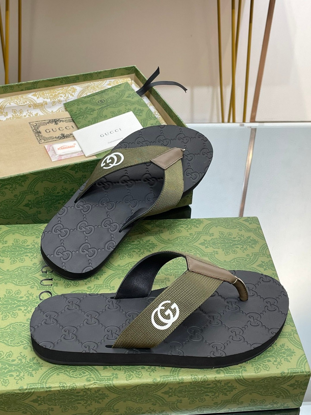 Gvc*1 Thong Sandal Green For Men