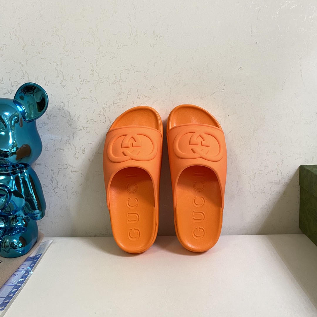 Gvc*1 Interlocking G Slide Sandal Orange For Men