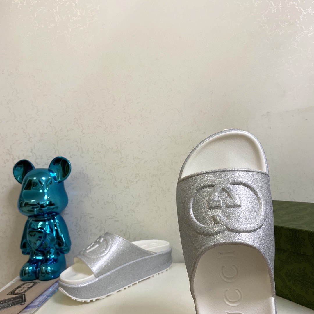 Gvc*1 Interlocking G Slide Sandal Silver For Men