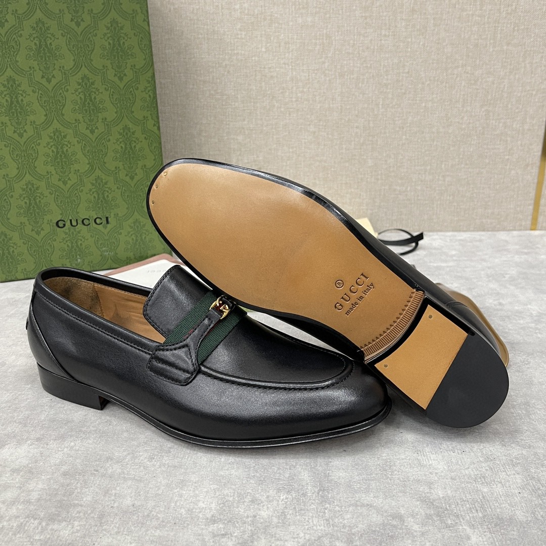 Gvc*1 Loafer With Interlocking G Black For Men