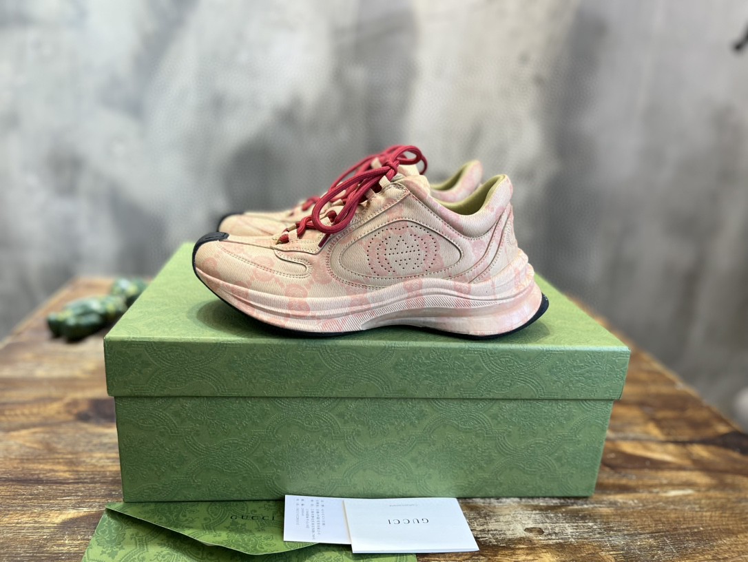 Gvc*1 Run Sneaker Beige For Men
