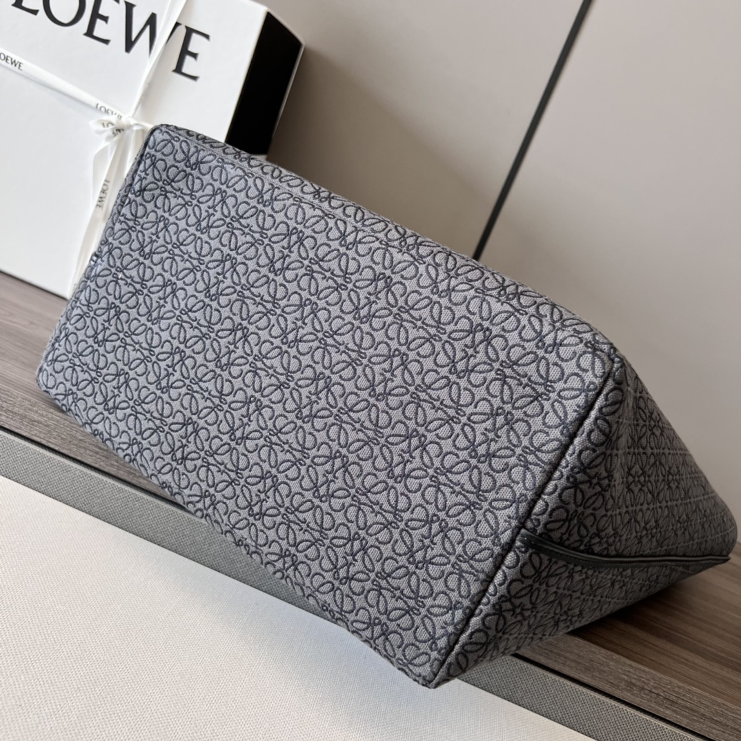 L0ew* T Tote bag in Anagram Black/Grey For Women 18.1in / 46cm B657Z73X03