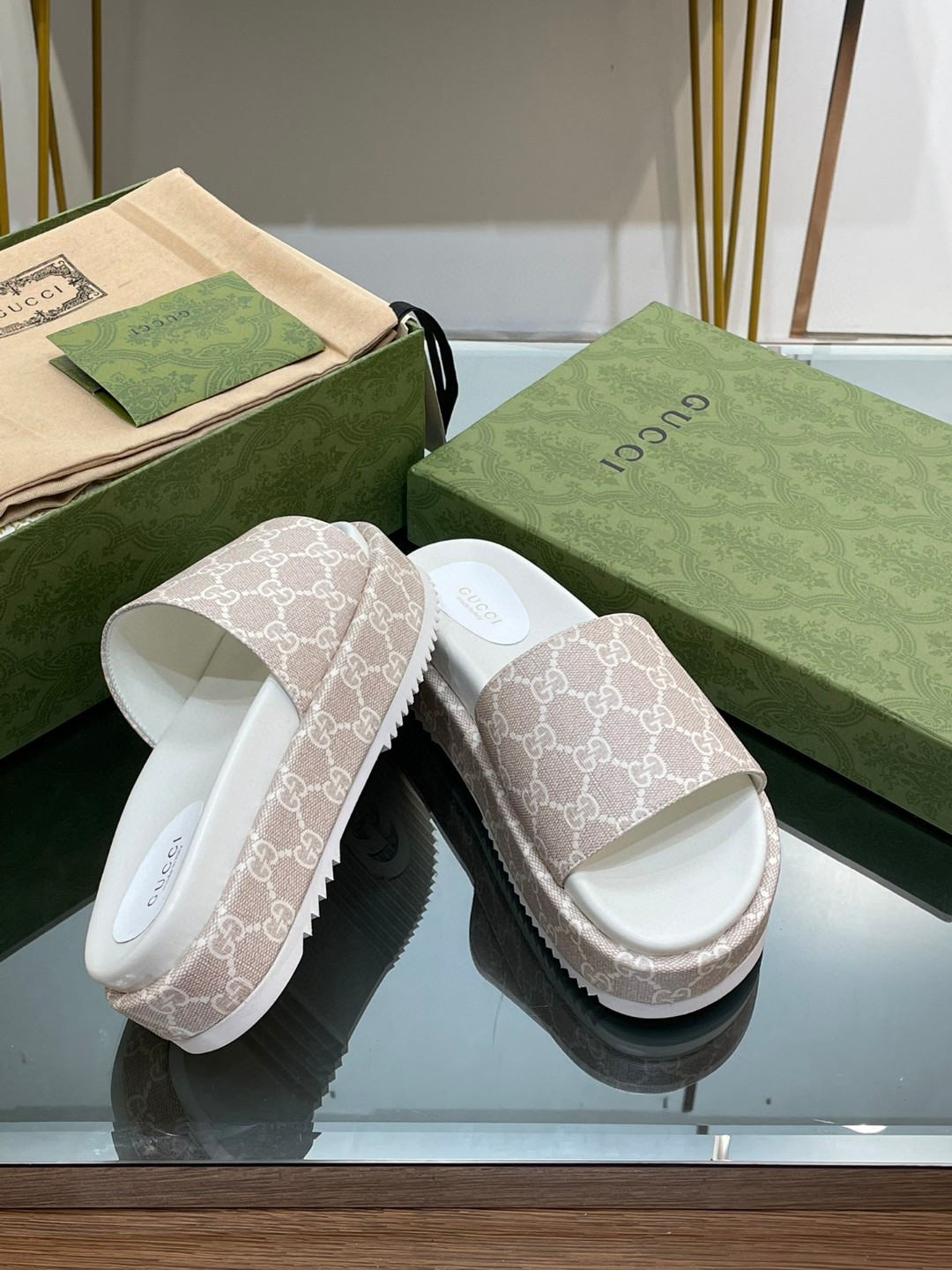Gvc*1 Jumbo Gg Platform Slide Sandal Beige For Women
