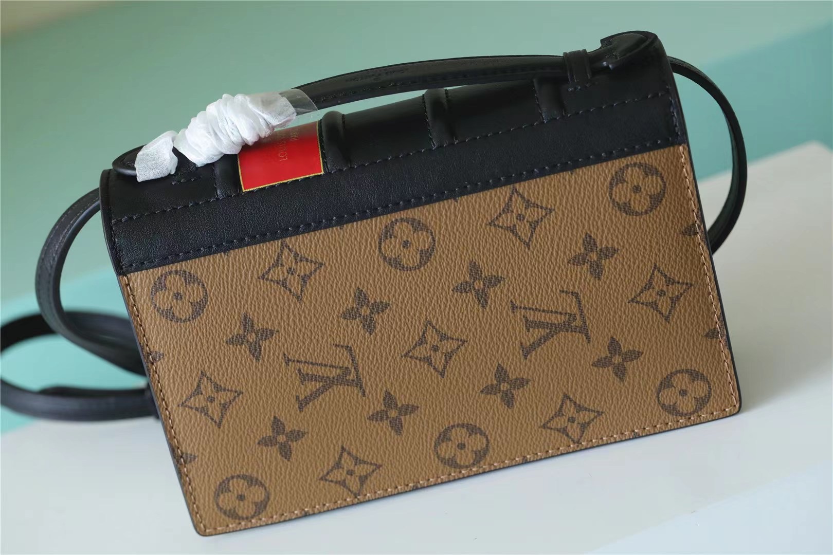 L0vis Vvtt0n LV Book Chain Wallet Brown For Women 7.9 in/ 20cm M81830