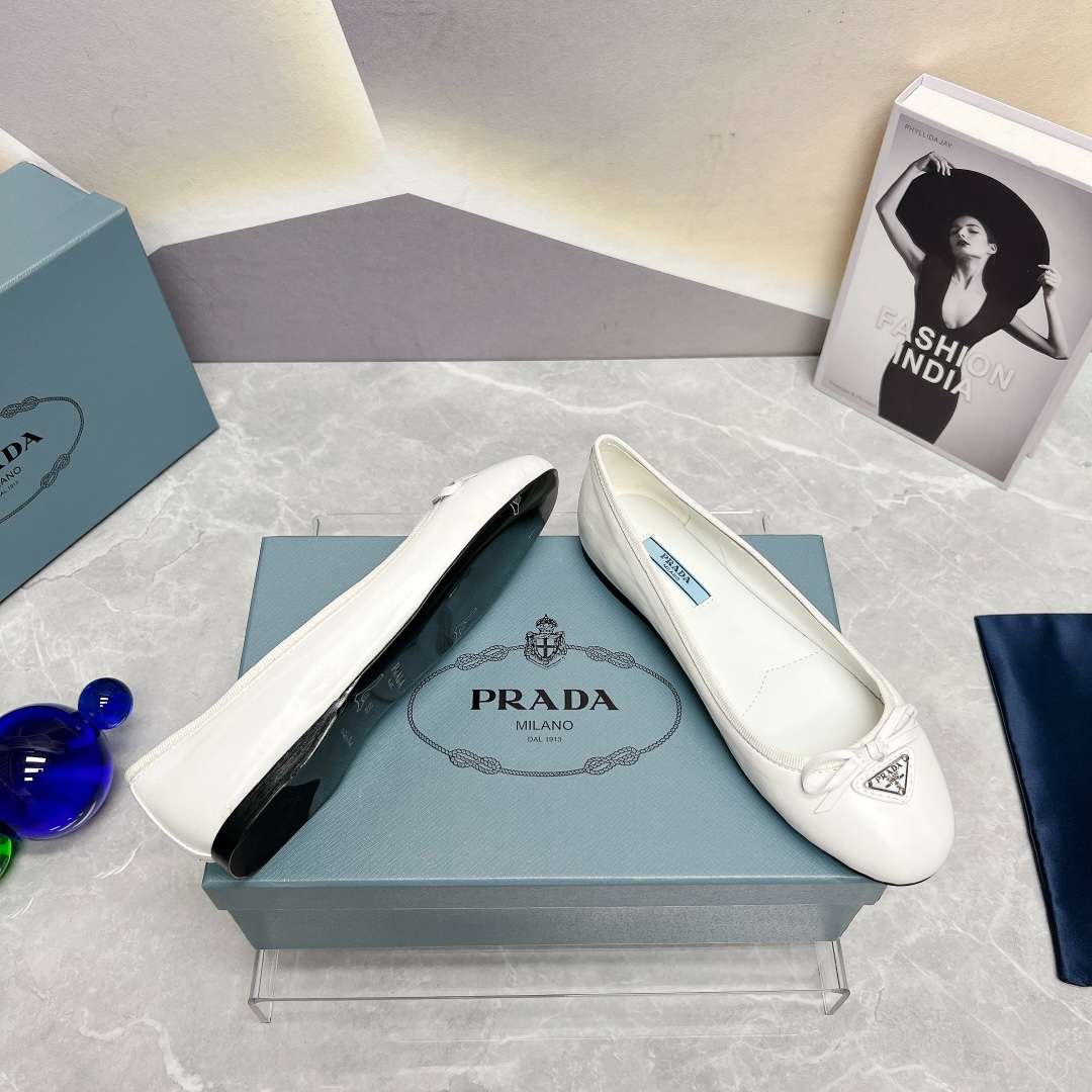 Pra*a Nappa Ballerinas White For Women
