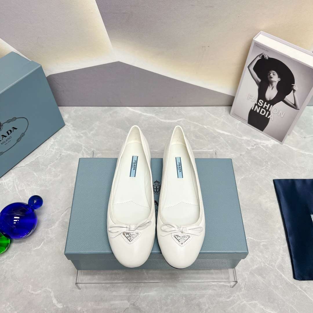 Pra*a Nappa Ballerinas White For Women