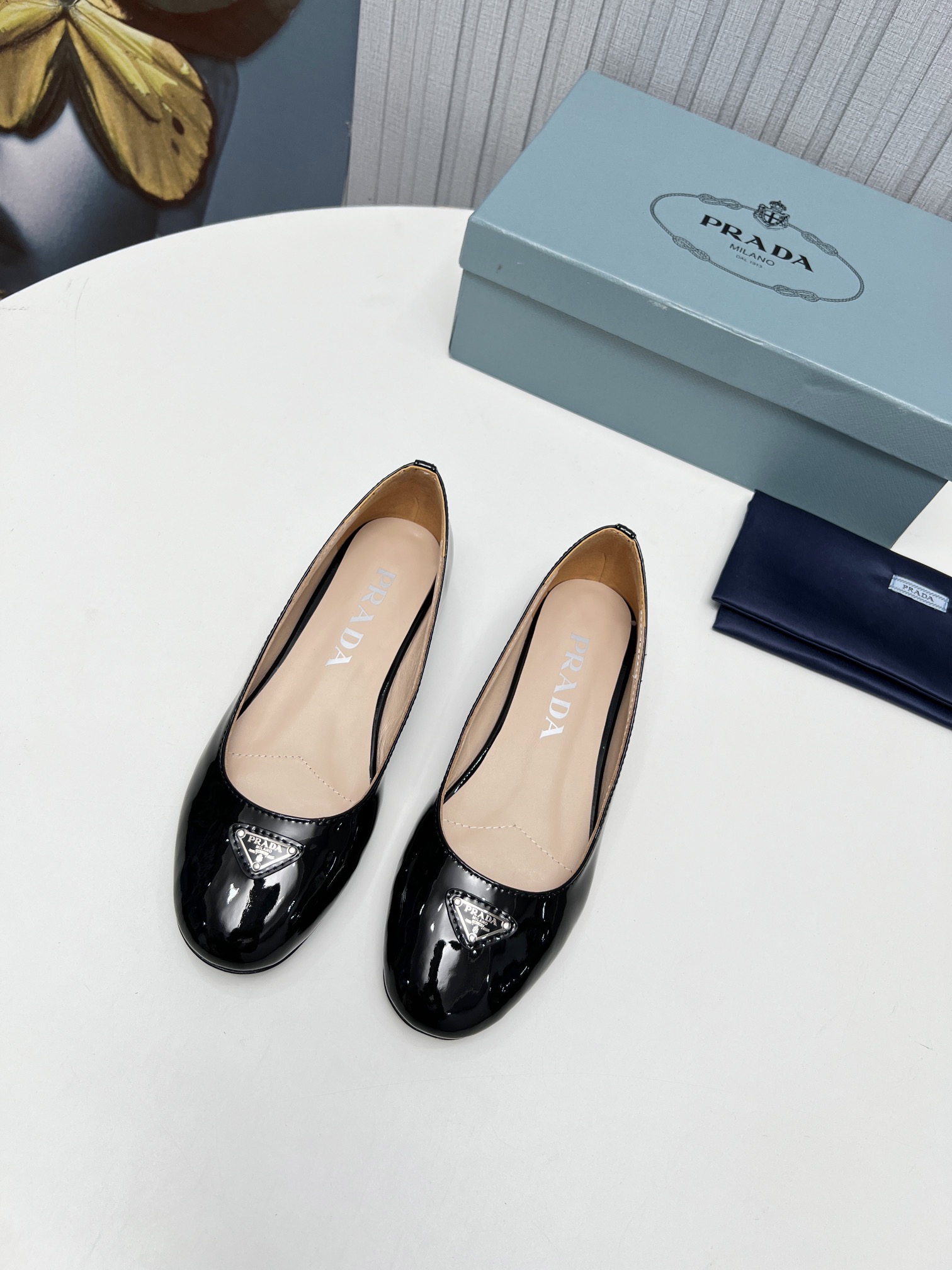 Pra*a Patent Ballerinas Black For Women 1F200N_069_F0002_F_015