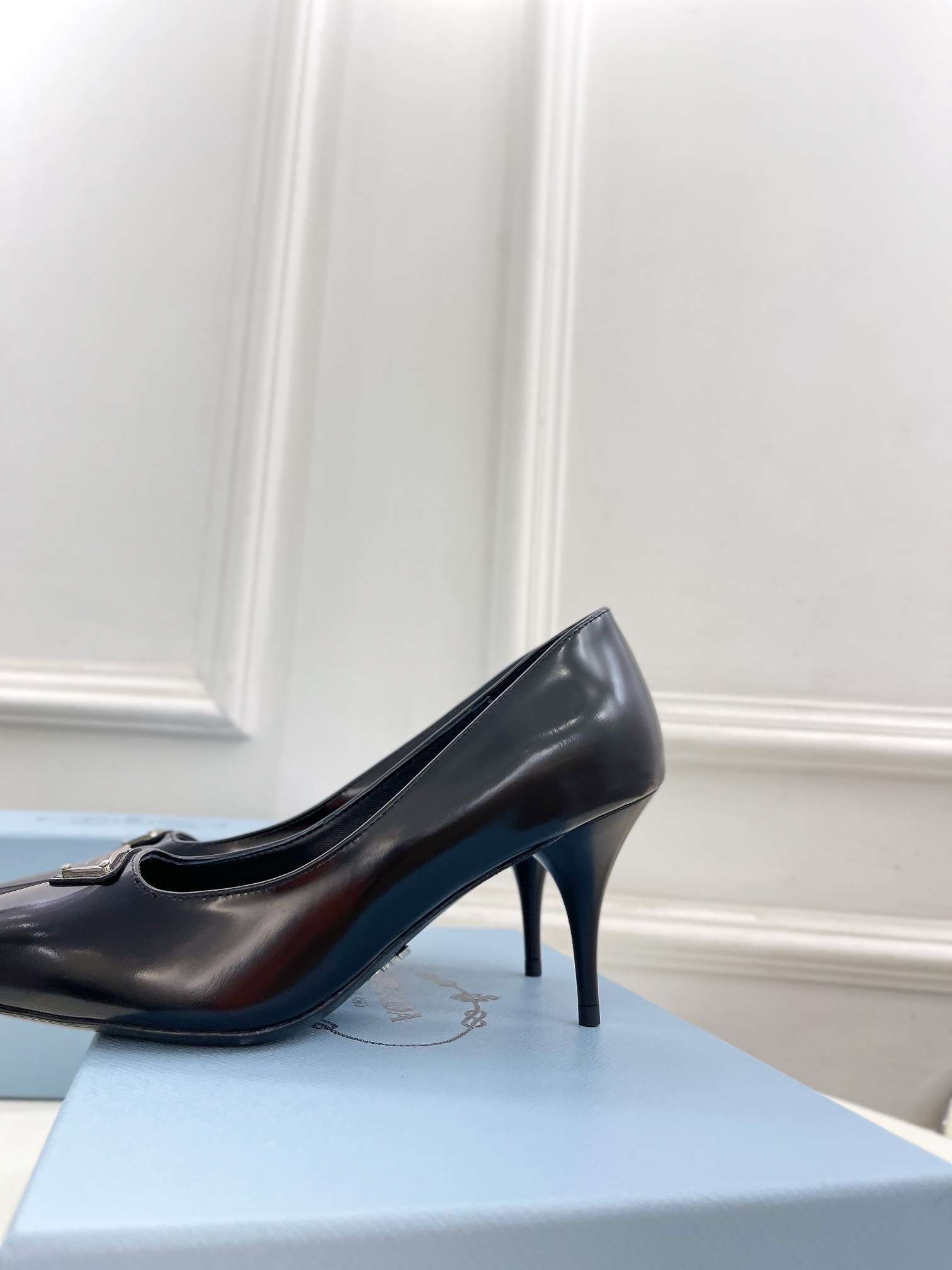 Pra*a Spike Pumps Black For Women