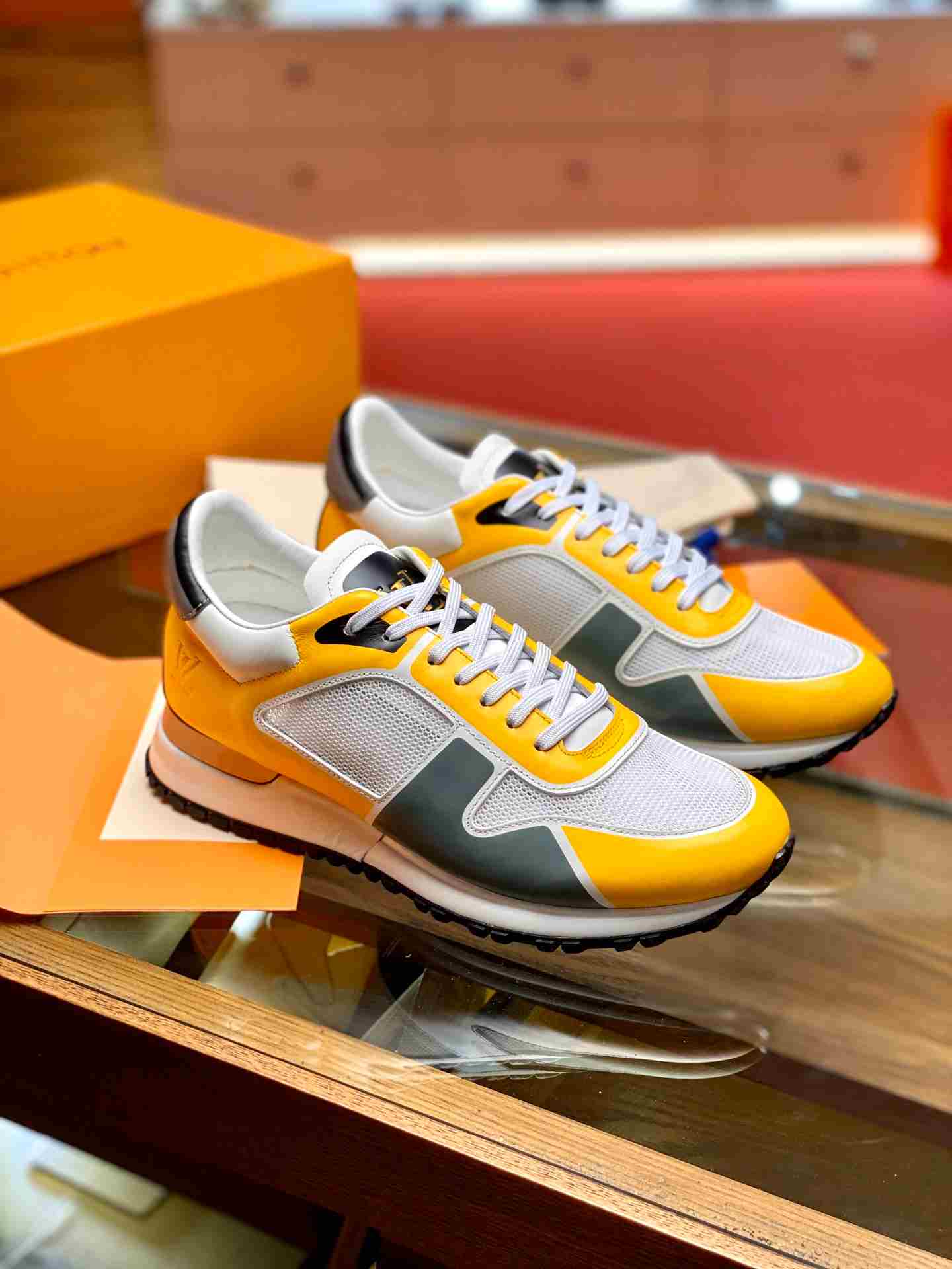 L0vis Vvtt0n Run Away Sneaker Yellow For Men