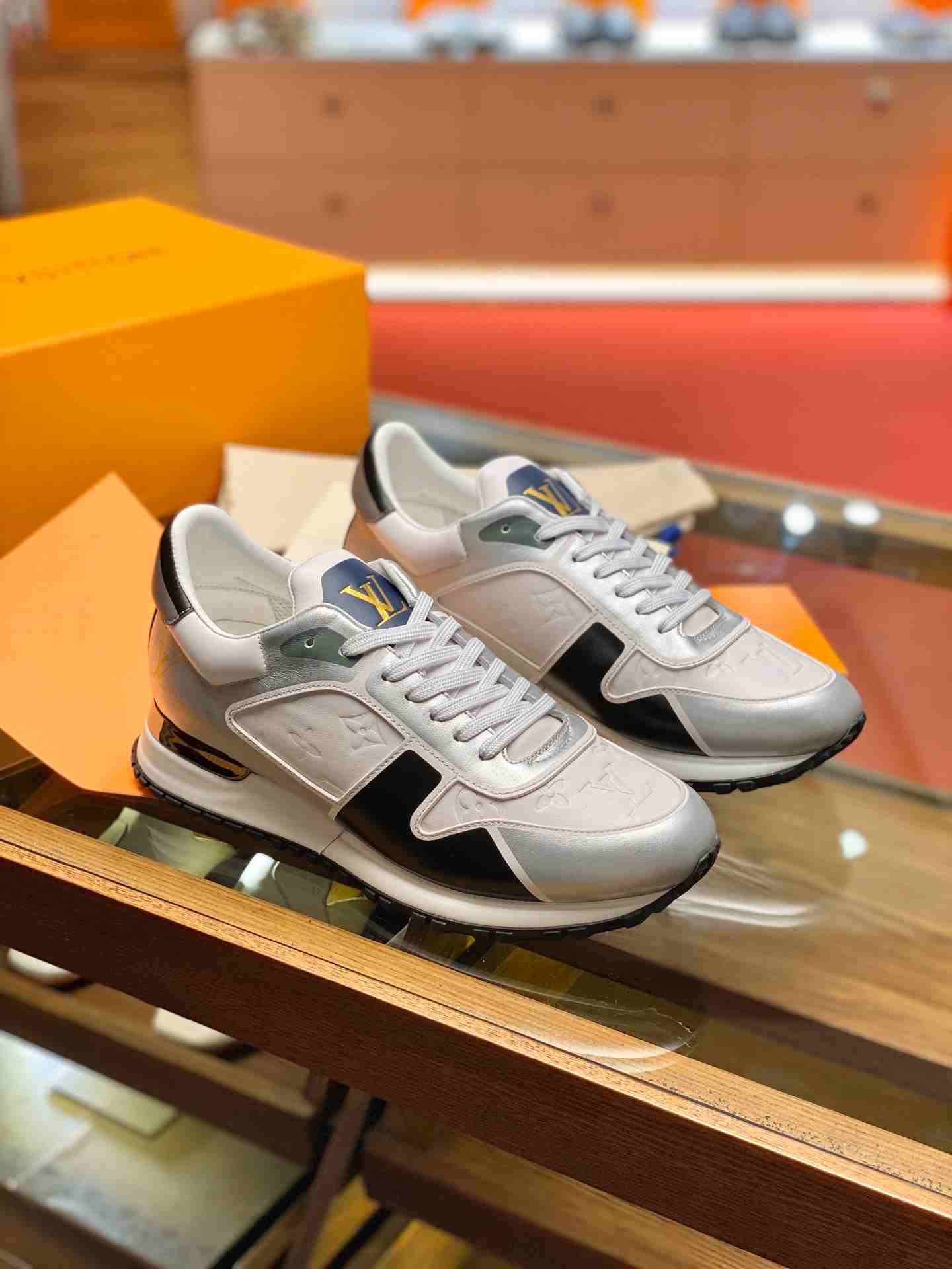 L0vis Vvtt0n Run Away Sneaker Grey For Men