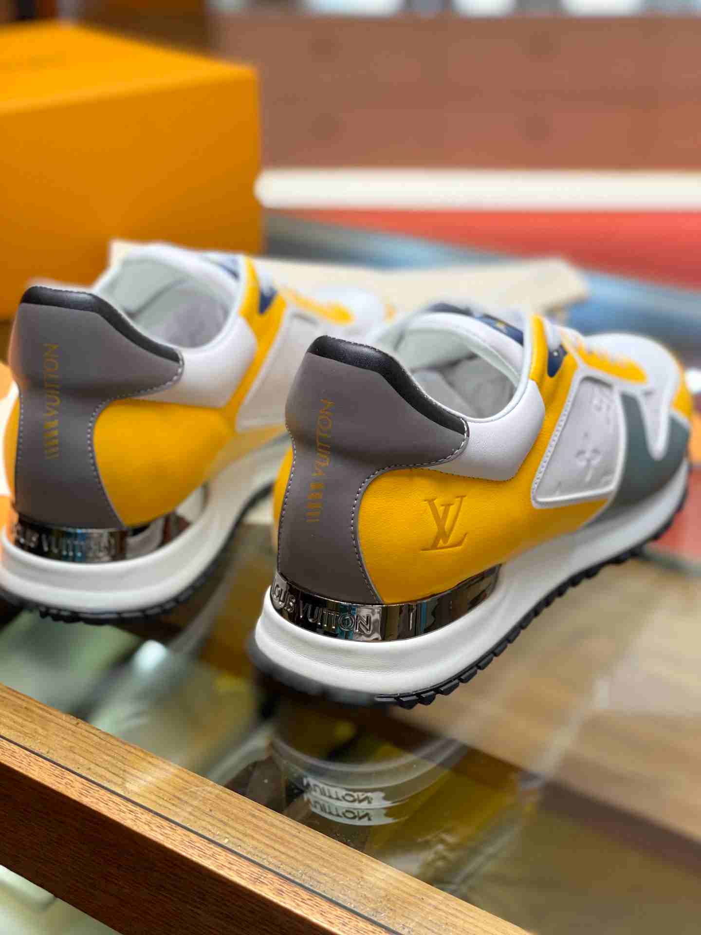 L0vis Vvtt0n Run Away Sneaker Yellow For Men
