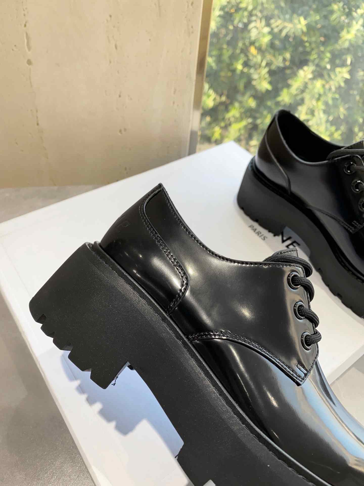 Ce1i*e Bulky Derby With Studded Outsole Black For Women 353303602C.38NO