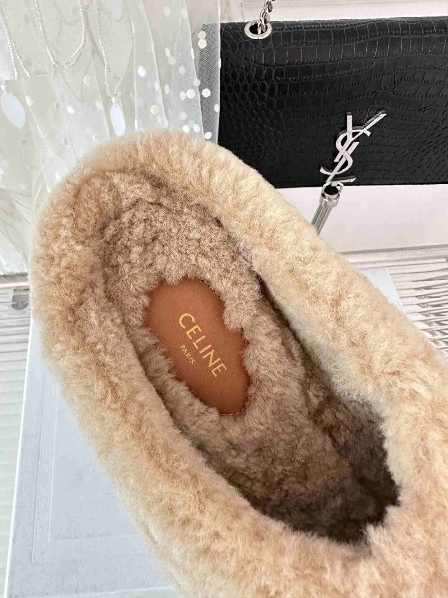 Ce1i*e Ce1i*e Fur Mule In Shearling Beige For Women 352433781C.01CR