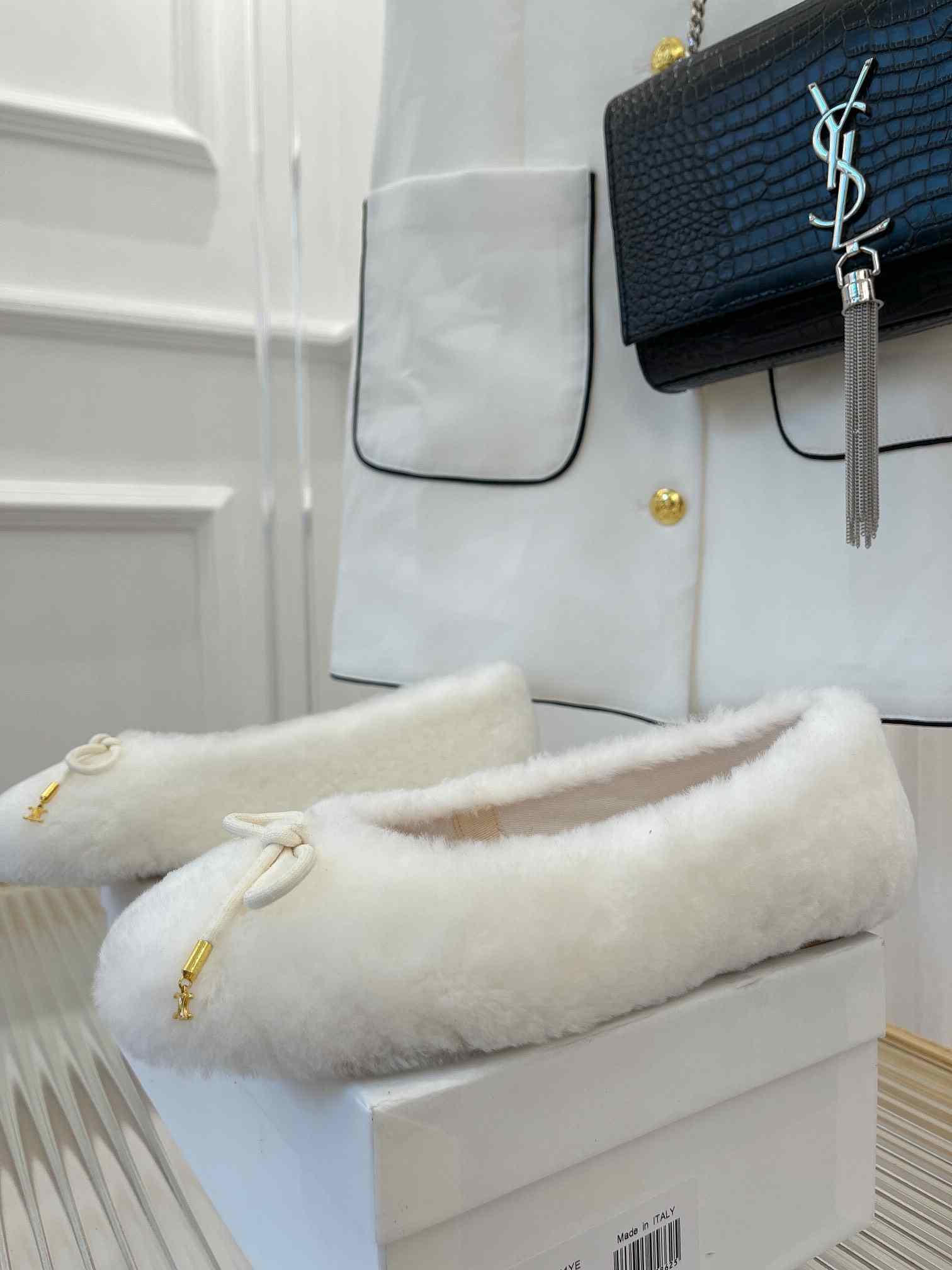 Ce1i*e Les Ballerines Ce1i*e Ballerina With Triomphe Laces And Fur White For Women