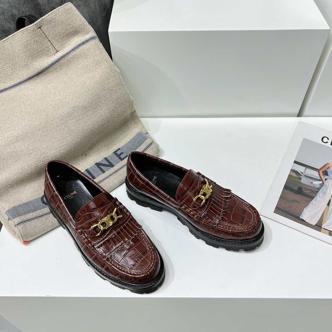 Ce1i*e Margaret Loafer With Triomphe Dark Brown For Women 344893656C.19DK