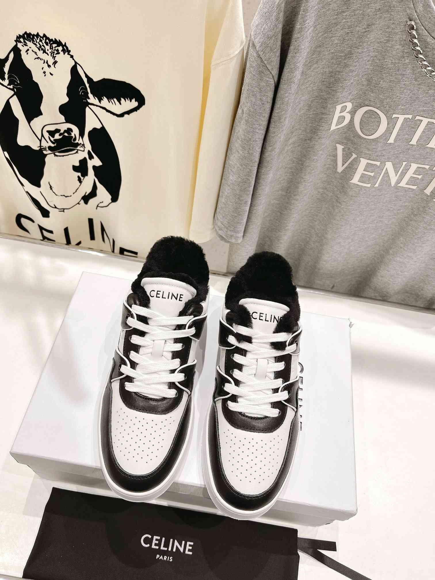 Ce1i*e Trainer Low Lace-Up Sneaker With Fur Black For Women