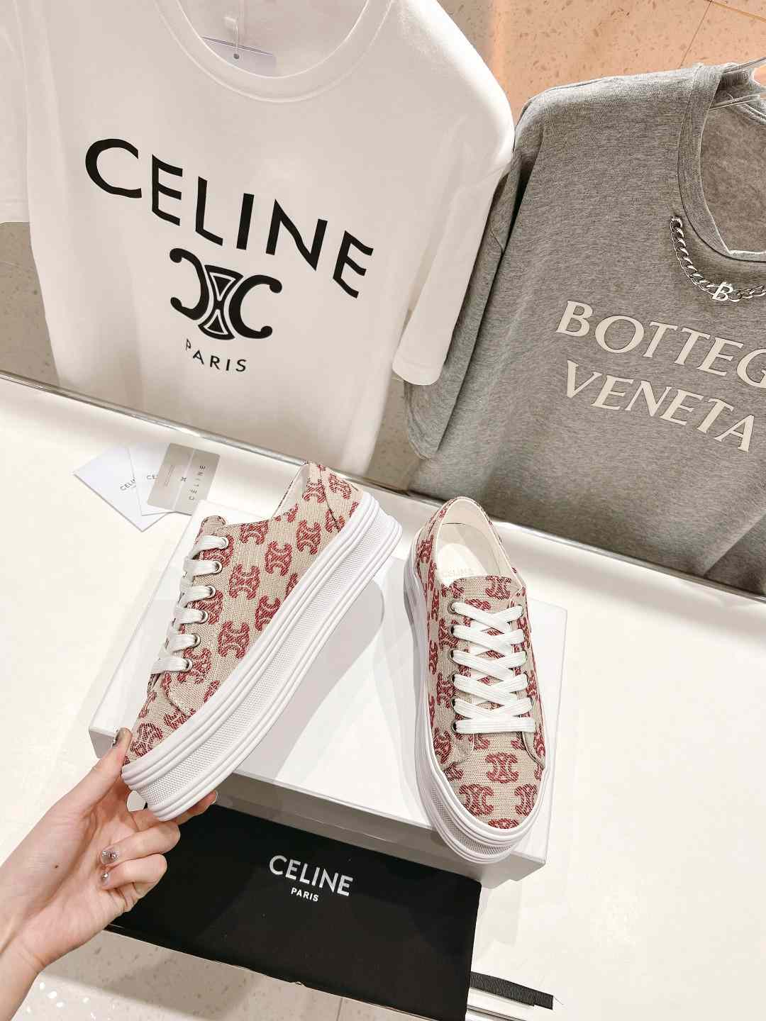 Ce1i*e Triomphe Sneakers In Canvas Red For Women