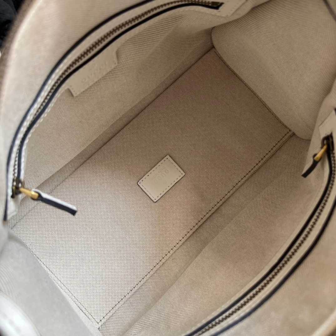 Gvc*1 Double G-Detailed Smooth Small Handbag White/Grey/Brown For Men 10.6 in/ 27 cm