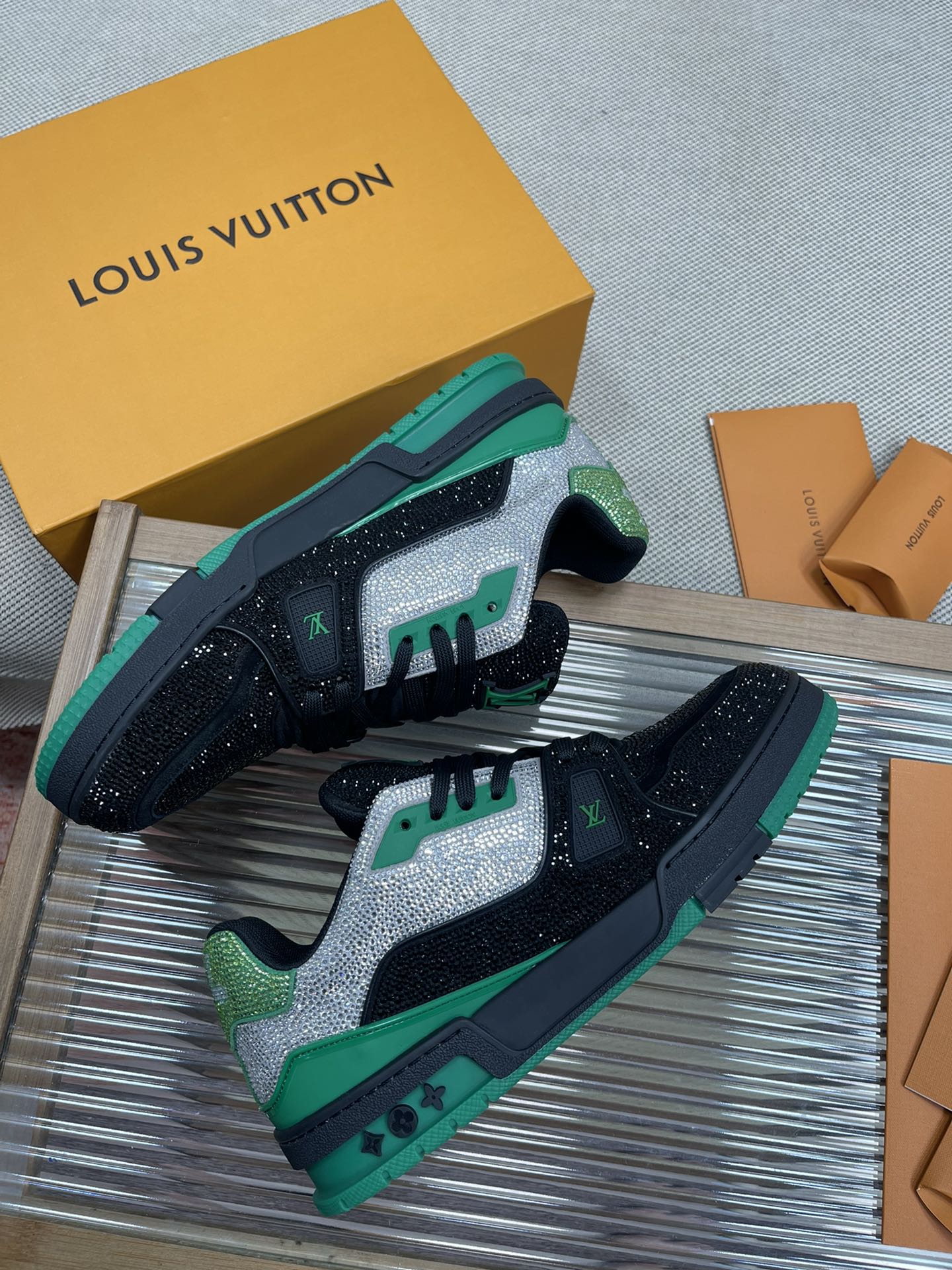 L0vis Vvtt0n Trainer Sneaker LV Black For Women