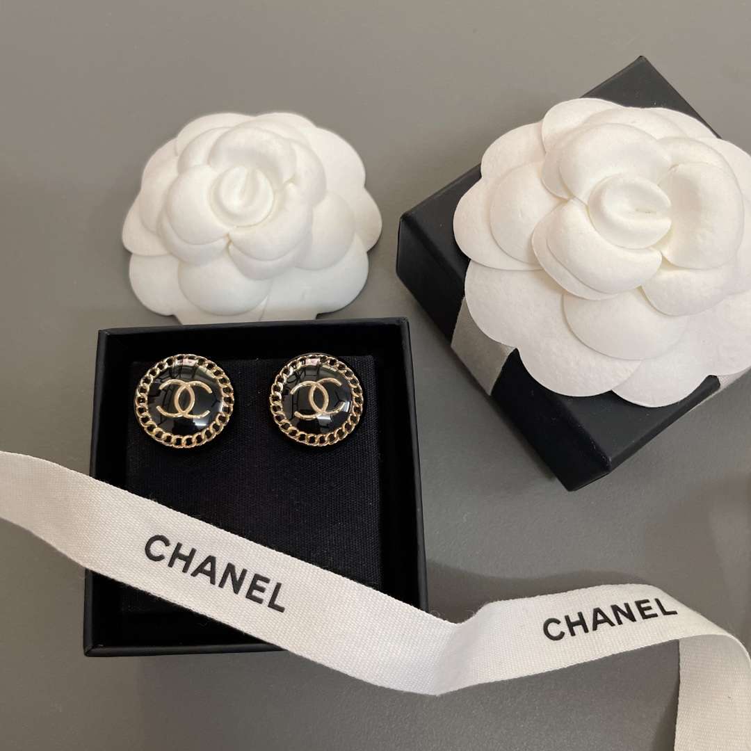 Ch**el  Round Acrylic Stud Earrings Black For Women