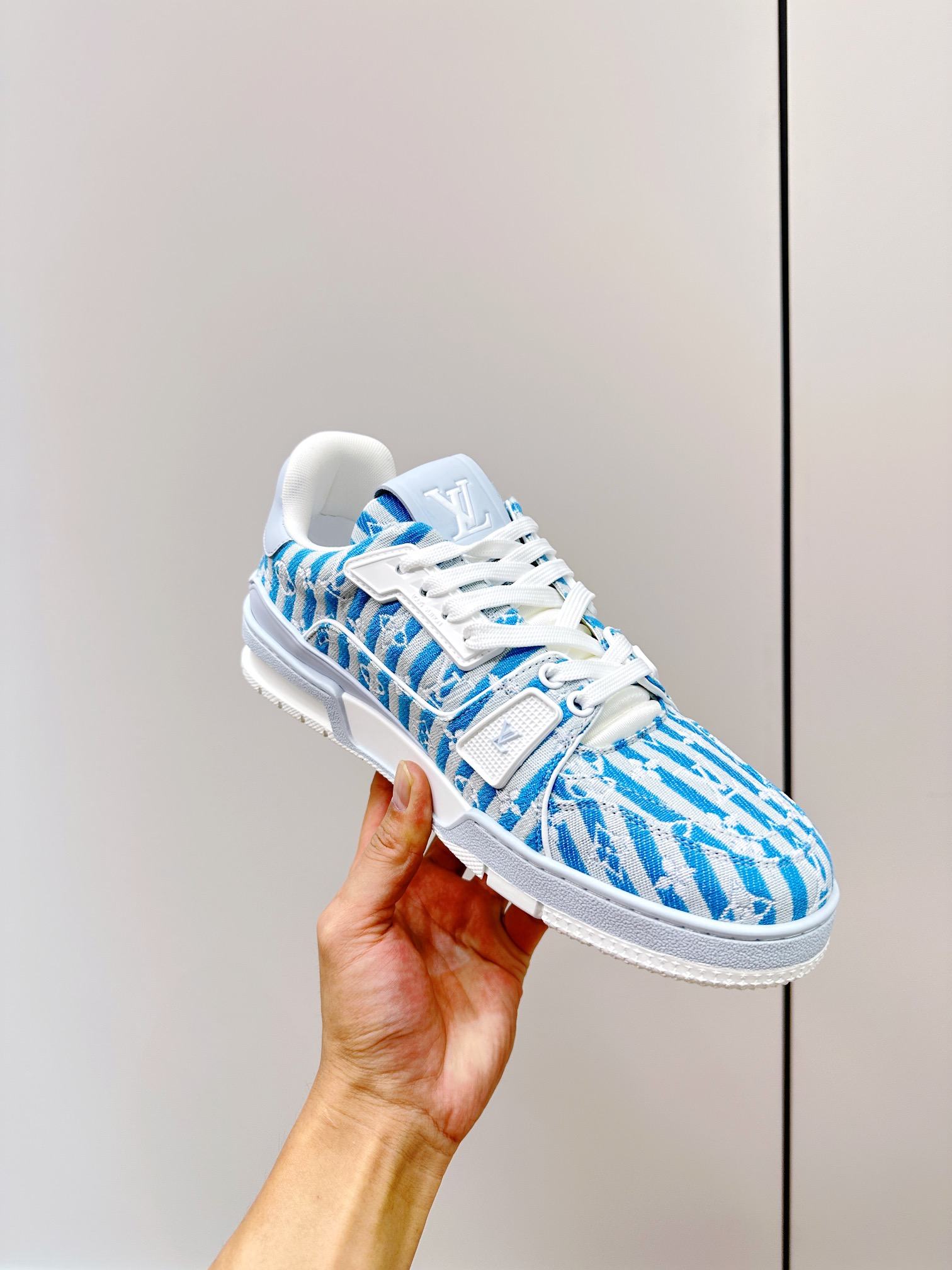 L0vis Vvtt0n Retro Basketball Sneakers Blue For Women
