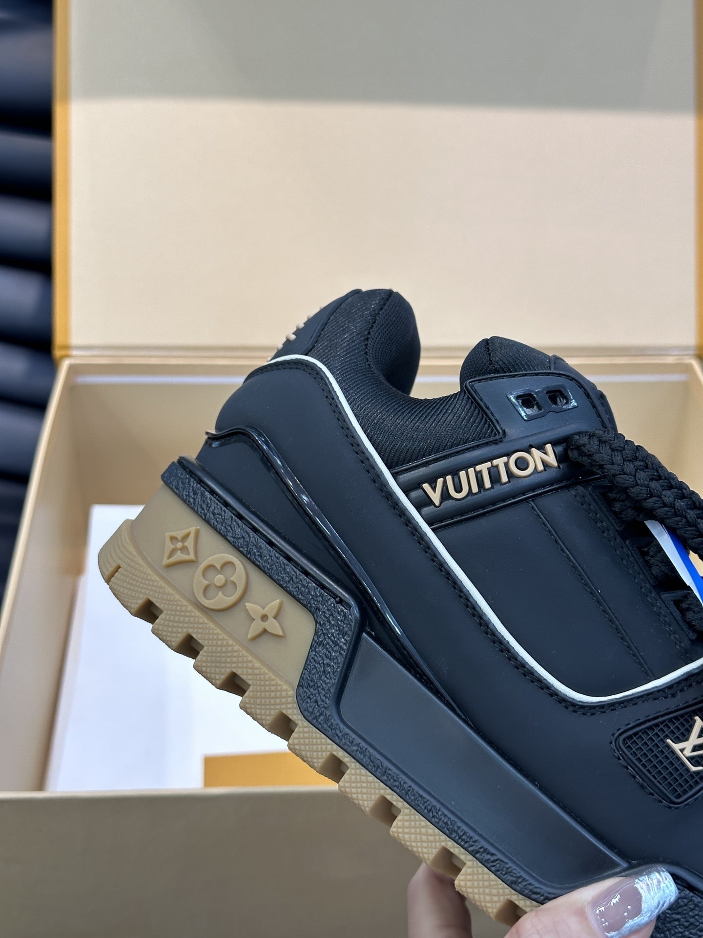 L0vis Vvtt0n Trainer Maxi Sneaker LV Black For Women