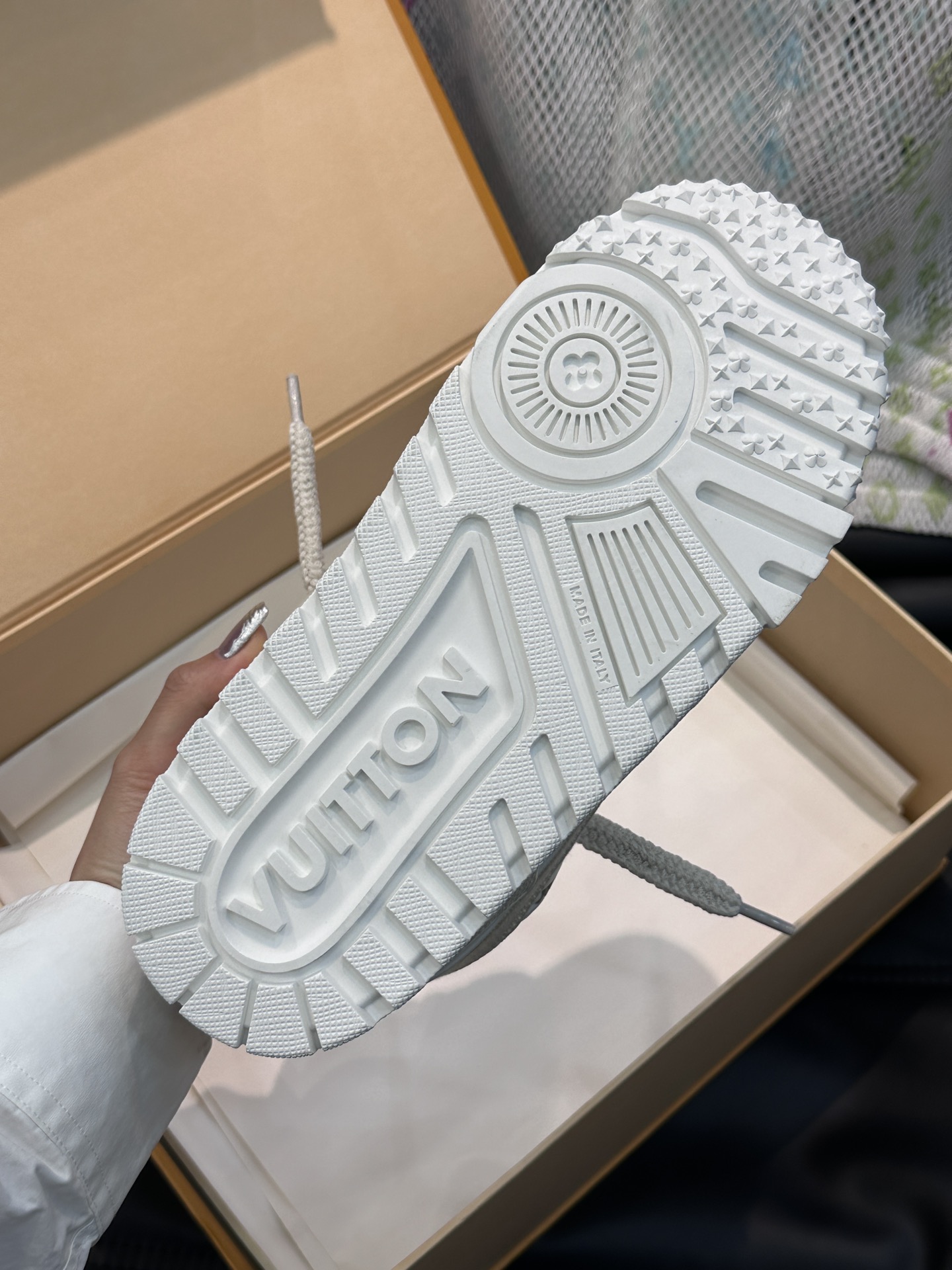 L0vis Vvtt0n Trainer Maxi Sneaker LV Beige For Women