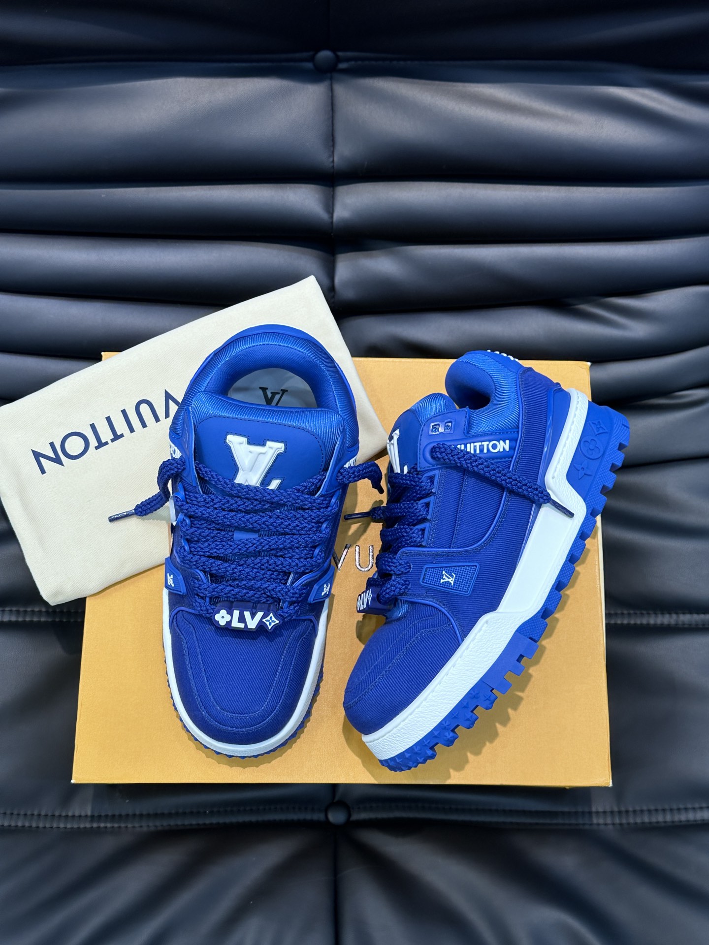 L0vis Vvtt0n Trainer Maxi Sneaker LV Blue For Women