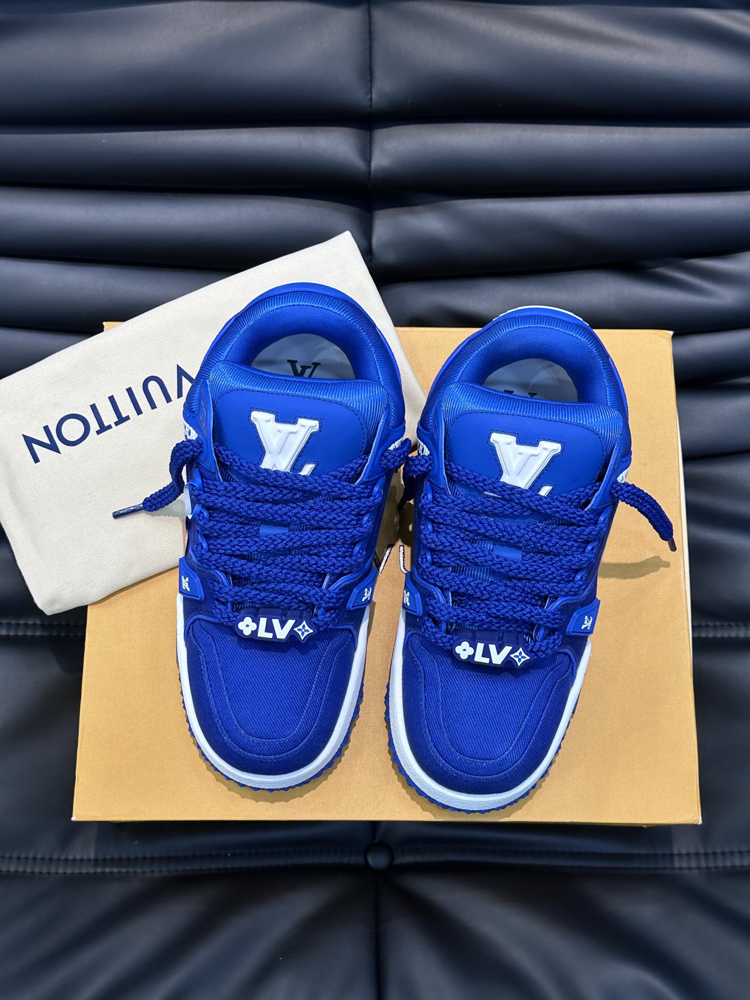 L0vis Vvtt0n Trainer Maxi Sneaker LV Blue For Women