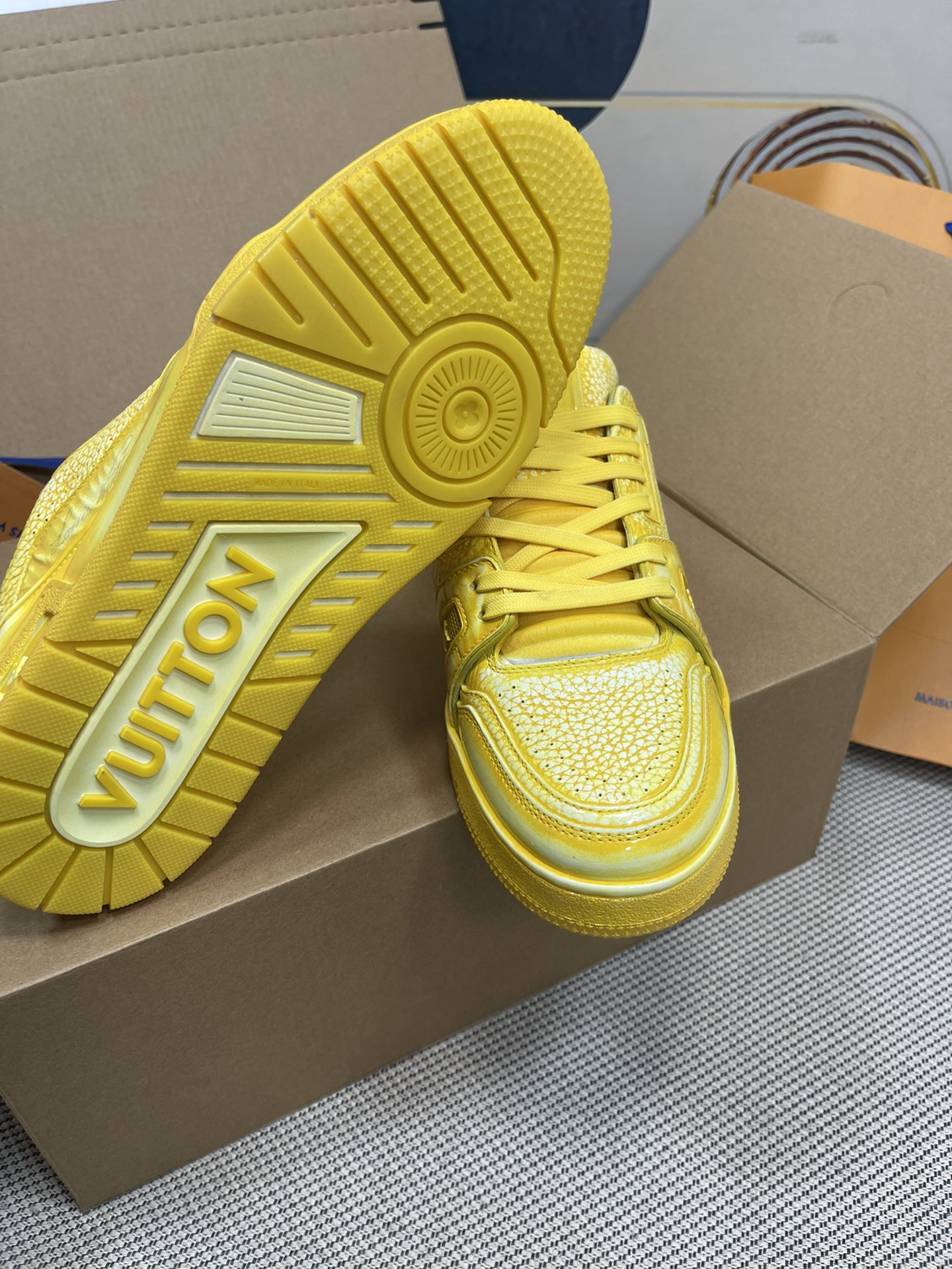 L0vis Vvtt0n Trainer Sneaker LV Yellow For Women