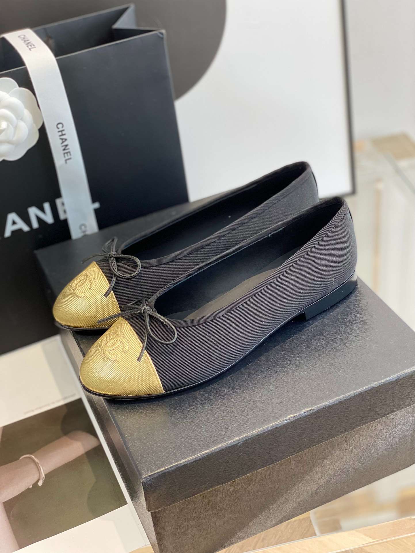 Ch**el Ballet Flats Black For Women