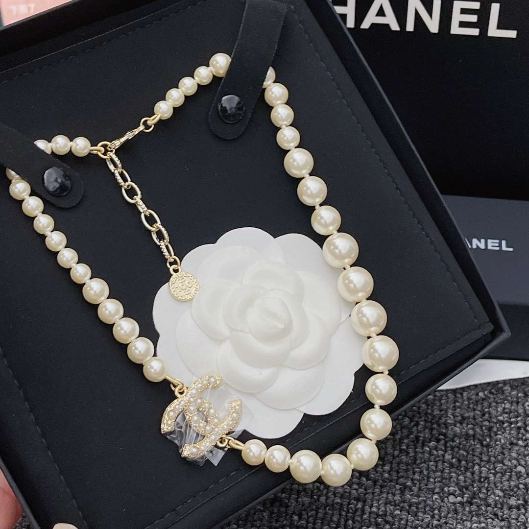 Ch**el Pearl Necklace White For Women