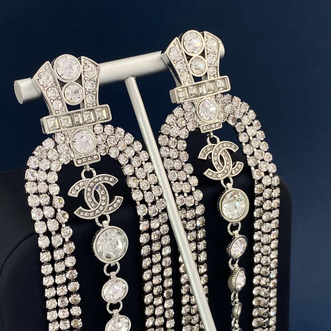 Ch**el Tassel Claw Chain Earrings Silver For Women