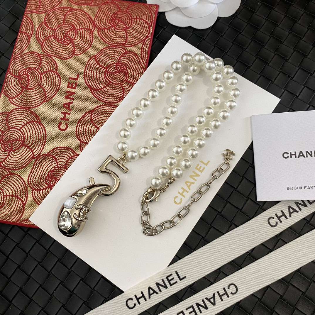 Ch**el Tear Drop Pearl Necklace Gold For Women