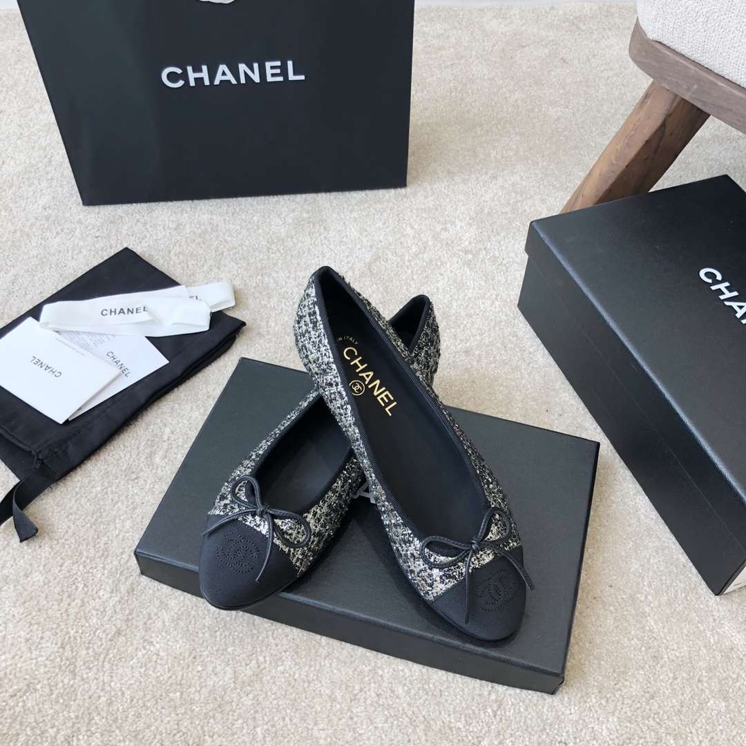 Ch**el Ballet Flats Black For Women