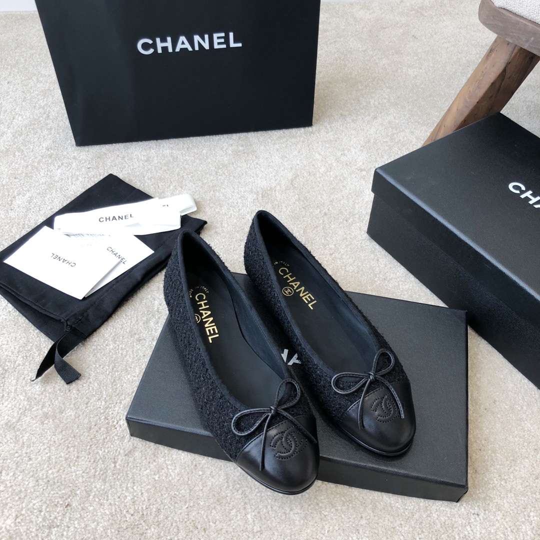 Ch**el Ballet Flats Black For Women