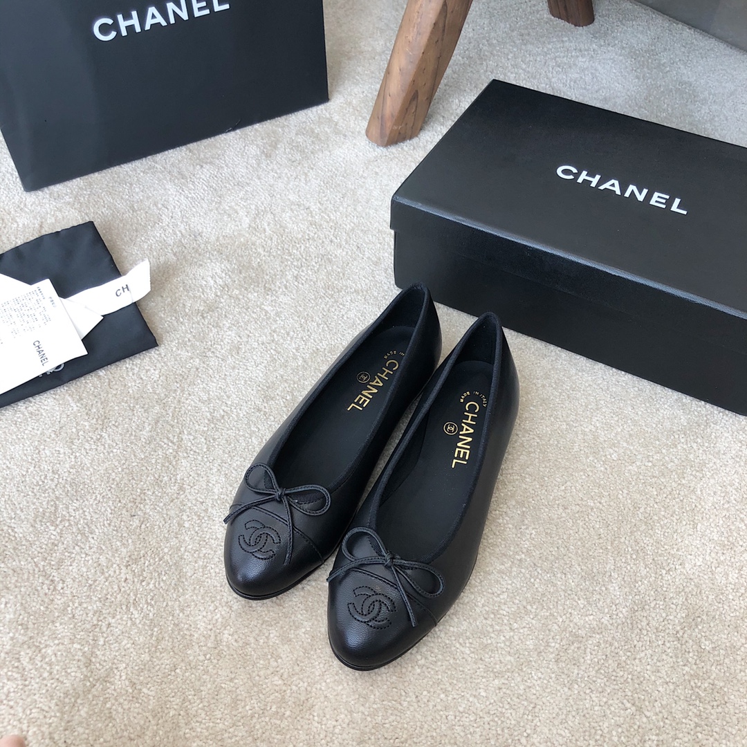 Ch**el Ballet Flats Black For Women