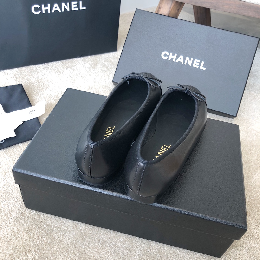 Ch**el Ballet Flats Black For Women