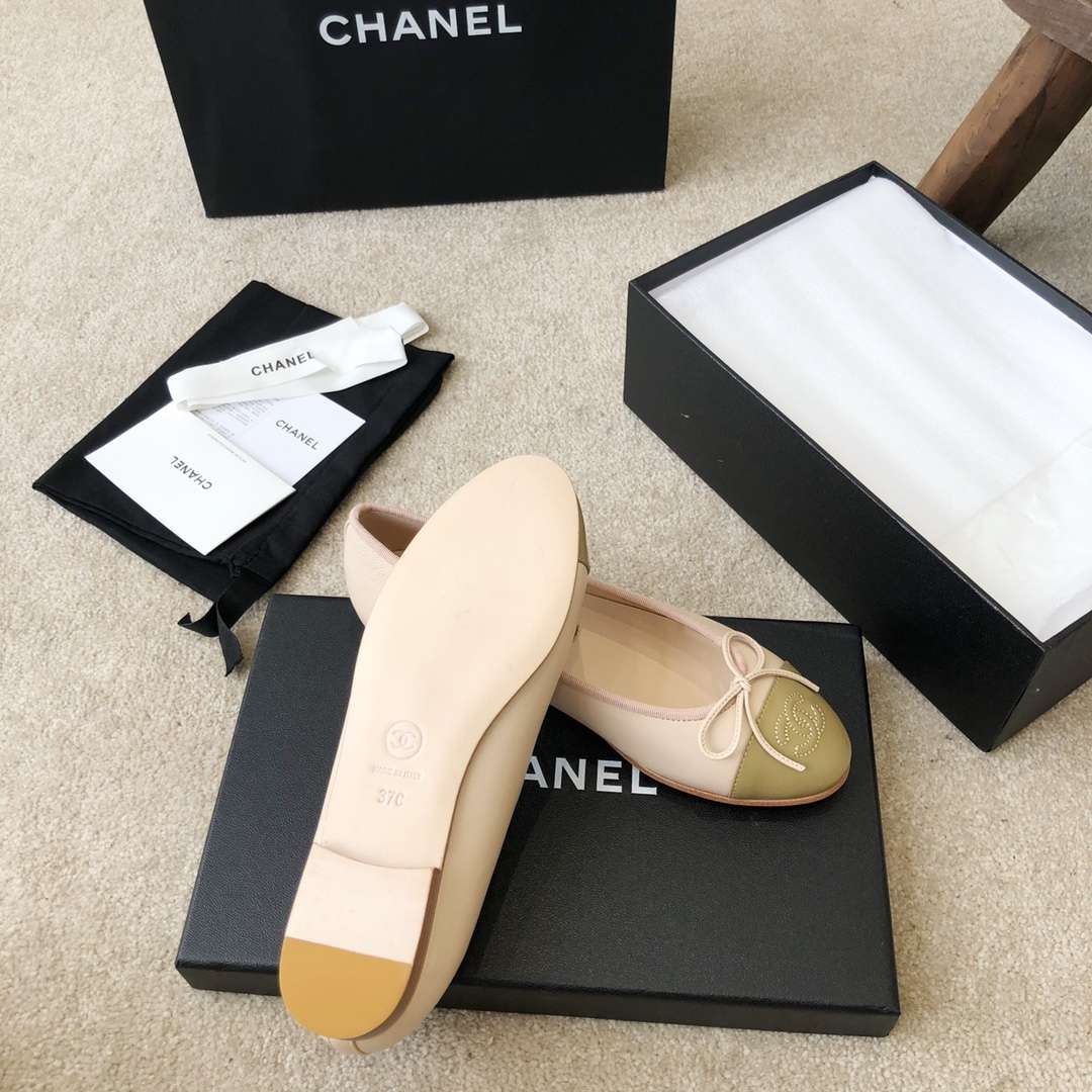 Ch**el Ballet Flats Cream For Women