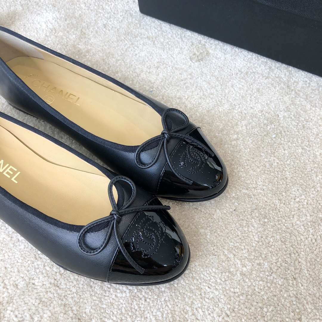 Ch**el Ballet Flats Black For Women